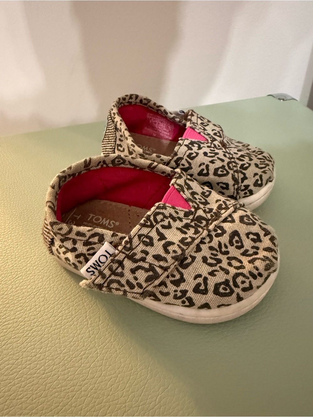 Toms Kids Leopard Print Slip-On Shoes - Beige with Pink Lining